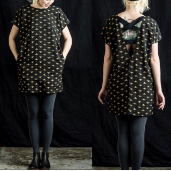 Bodybag by Jude Dresses & Skirts - Bodybag By Jude Montreal Black Bumblebee Shift Dress Tunic With Pockets